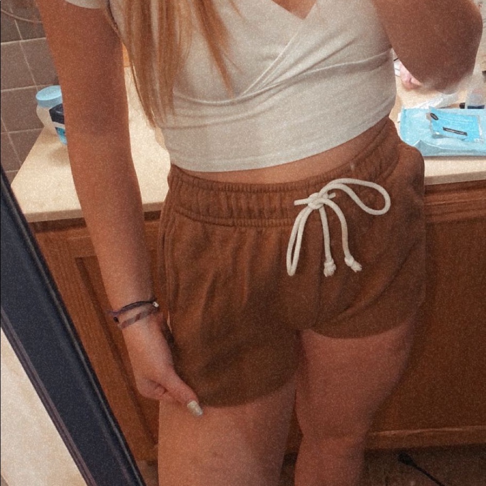 brown tie sweat shorts
